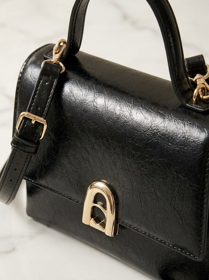 The Kensington Structured Handbag – Black – detail & texture