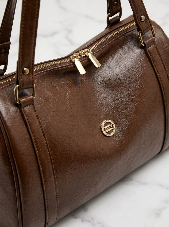 The Kensington Weekender Bag – Chocolate Brown Travel Carryall – detail & texture